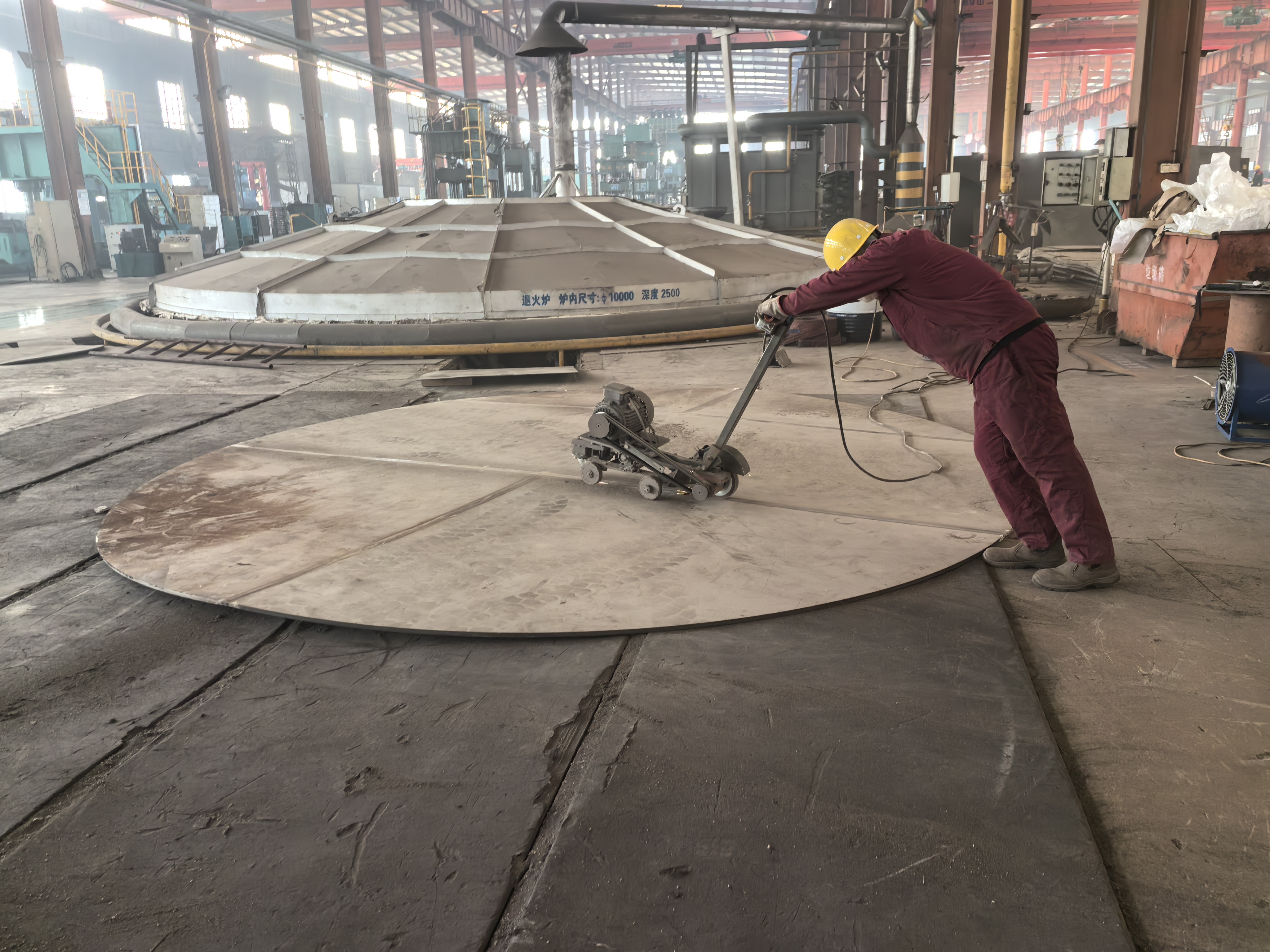Grinding and welding duct